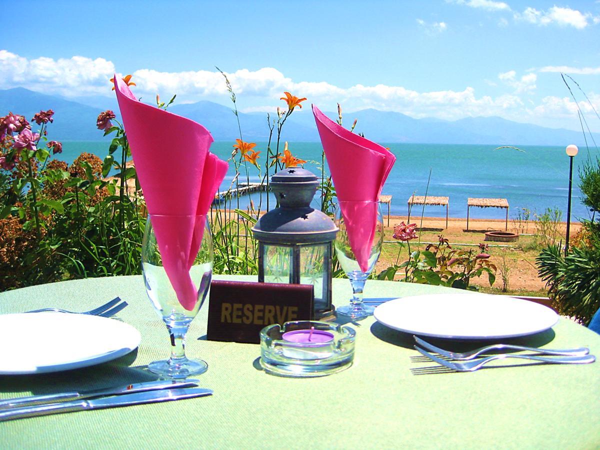 Lakeview Hotel And Resort Otesevo Экстерьер фото