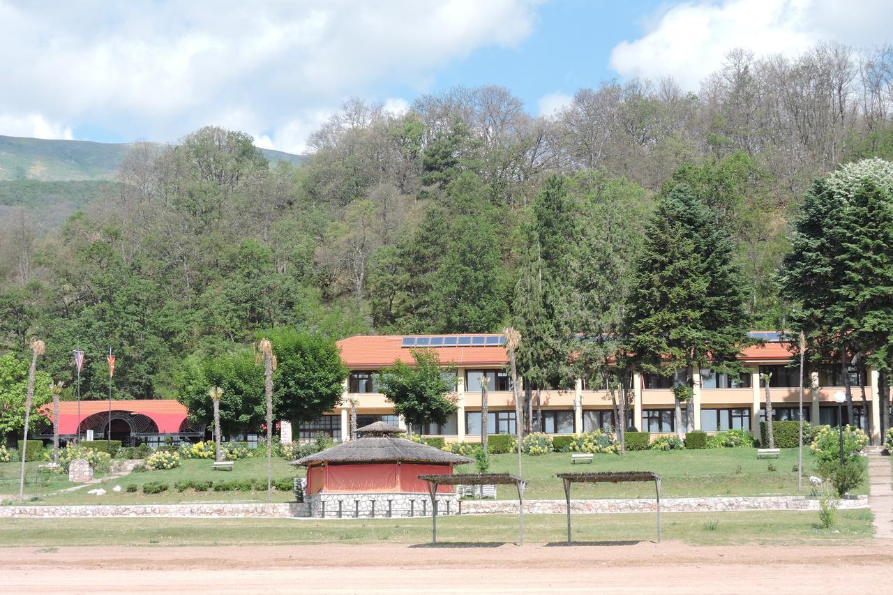 Lakeview Hotel And Resort Otesevo Экстерьер фото